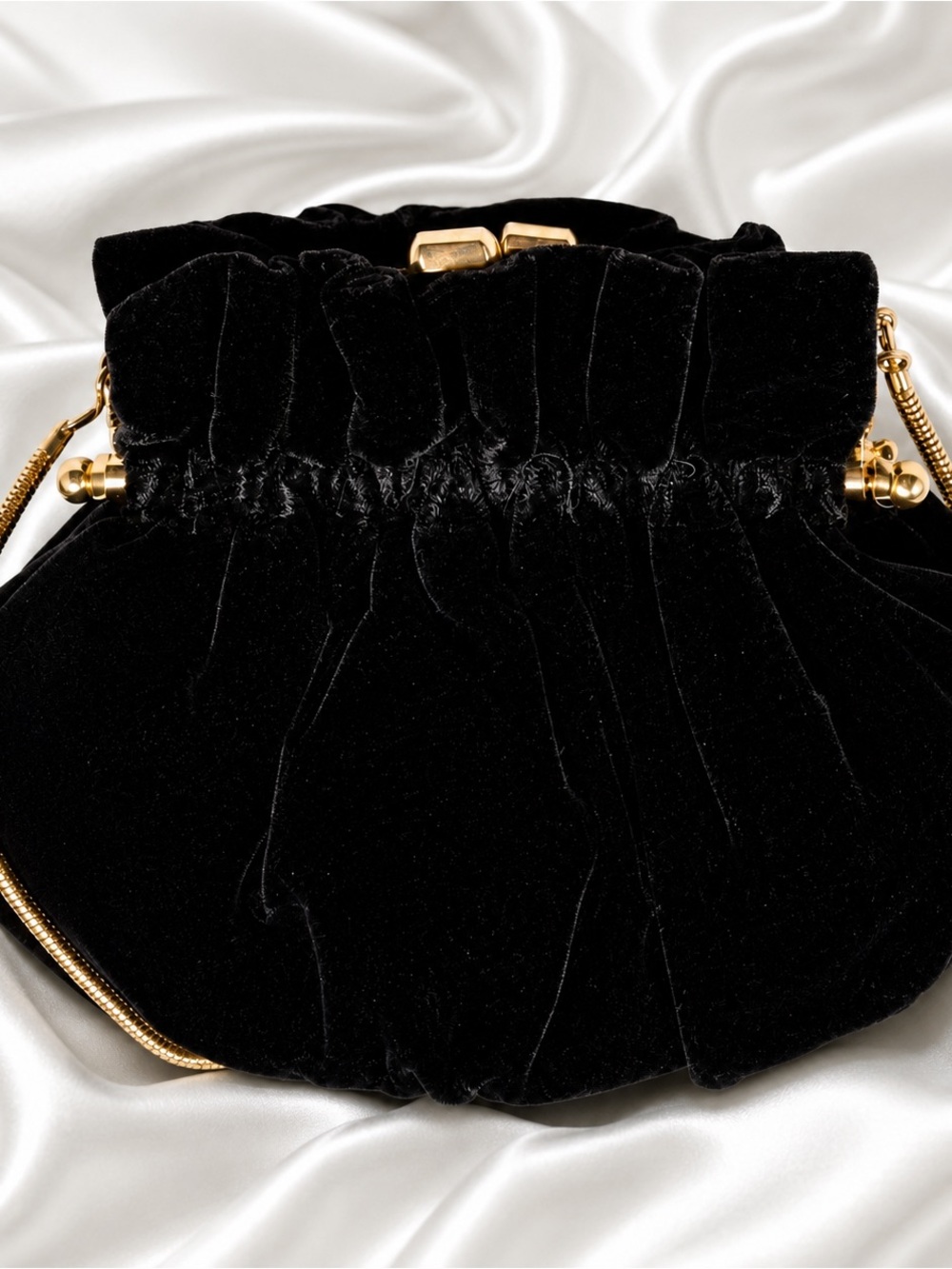 Reflection Vintage Velvet Wallet-Style Clutch, Gold Round Chain, 2000s